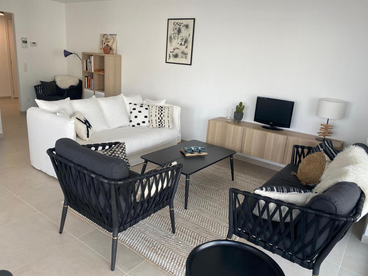 Lichtrijk 2-Slaapkamerappartement Met Zeezicht En Gratis Parking Ostend Exterior photo